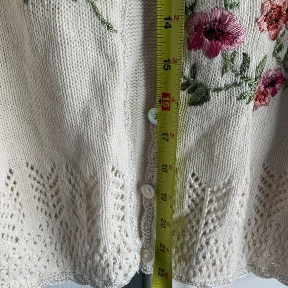 Dressbarn Vintage Cream Floral Embroidered eyelet cardigan - Picture 12 of 12